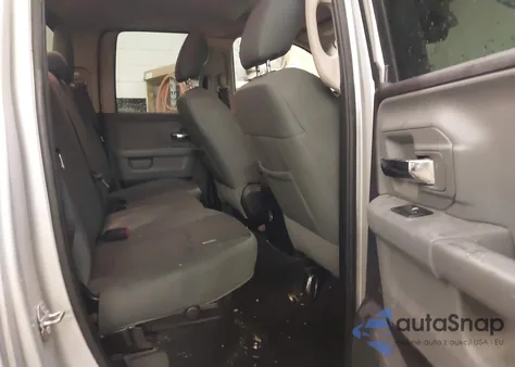 2015 Ram 1500 Big Horn z USA, uszkodzony, nr VIN 1C6RR7GT2FS748906